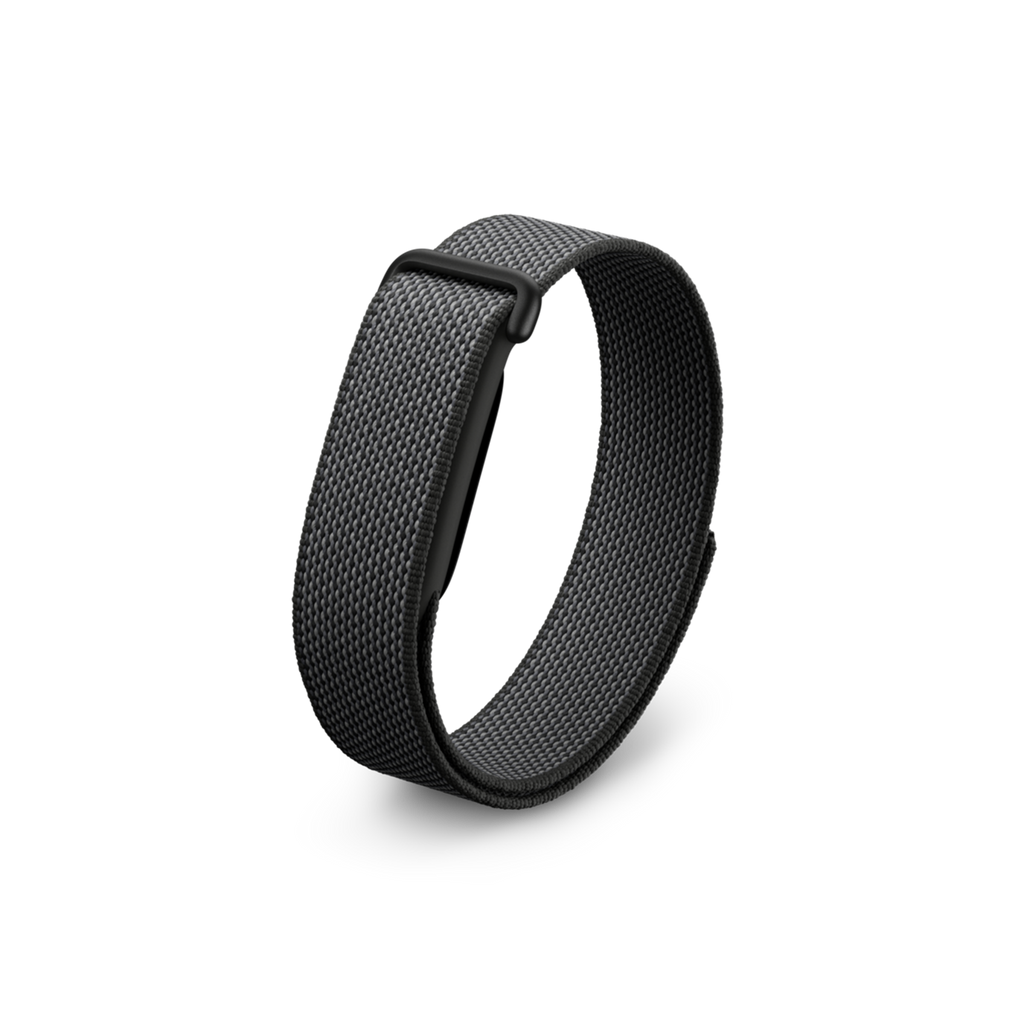 Google Fitbit Air, Obsidian, angled front